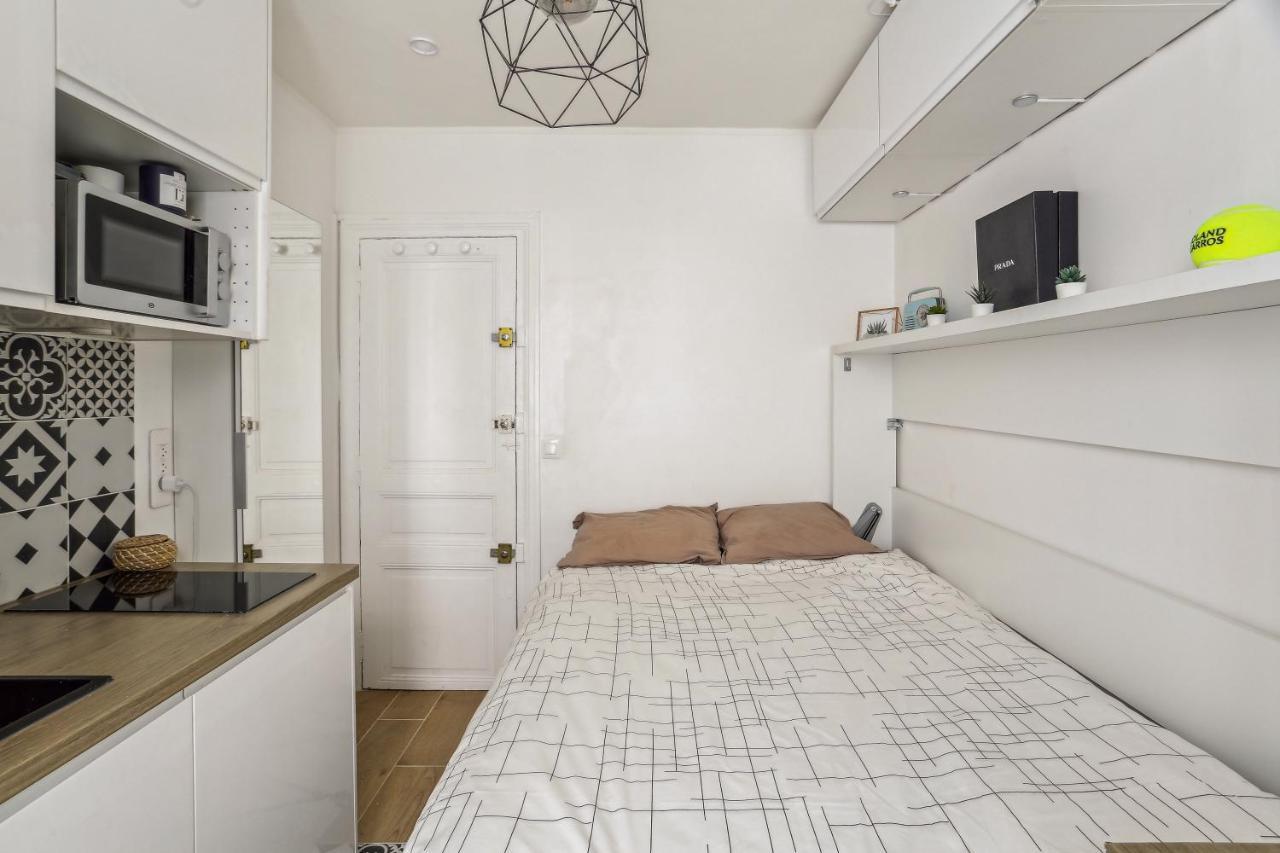 Small Comfortable Studio Near Eiffel Tower Paris Exterior photo